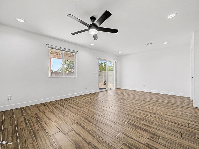 526 S CRISMON Road photo 5