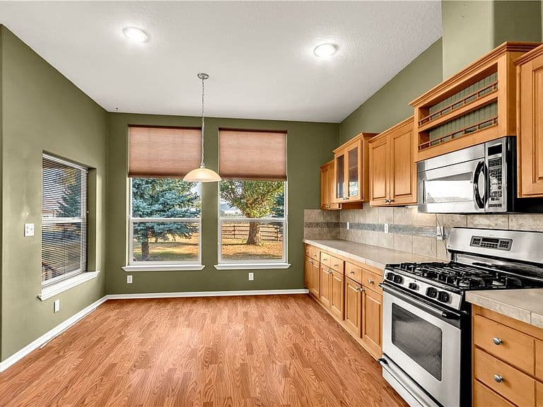 9595 King Ave W photo 4