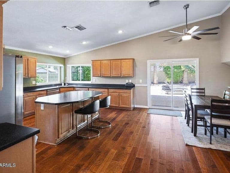 4402 E VISTA Drive photo 4