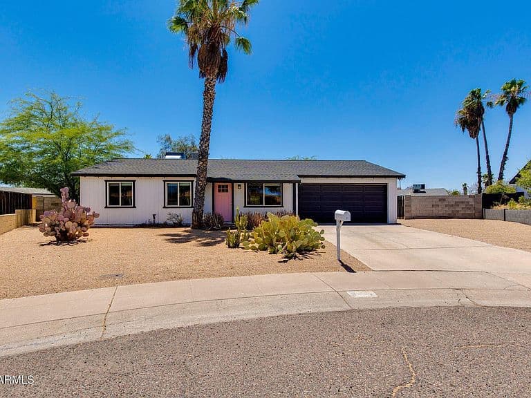 3625 E JANICE Way photo 1