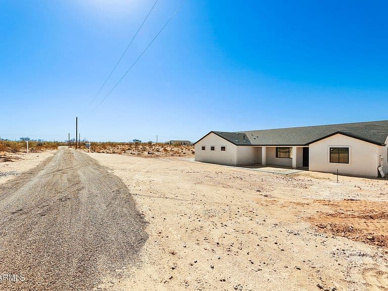 22750 E Roper Lane photo 4