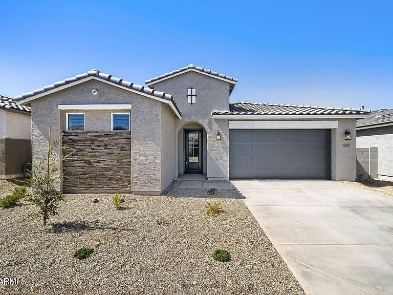 16742 W Spur Drive photo 1