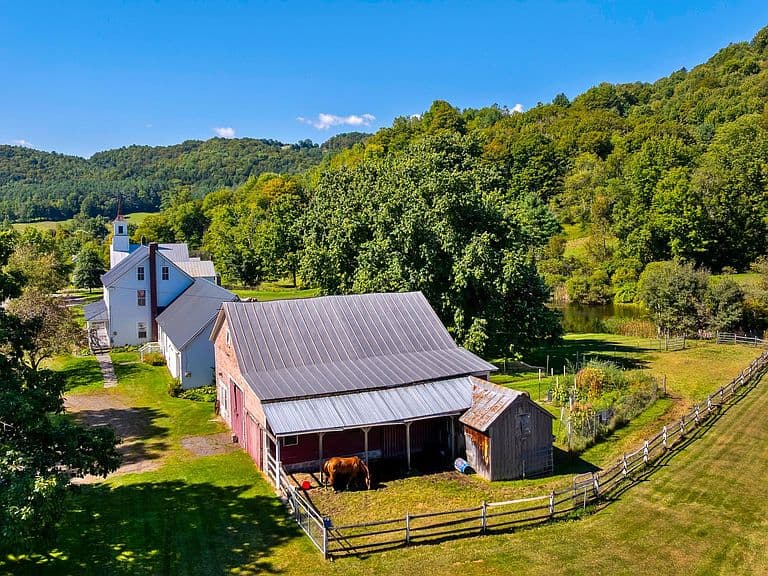 499 VT Route 110 photo 4