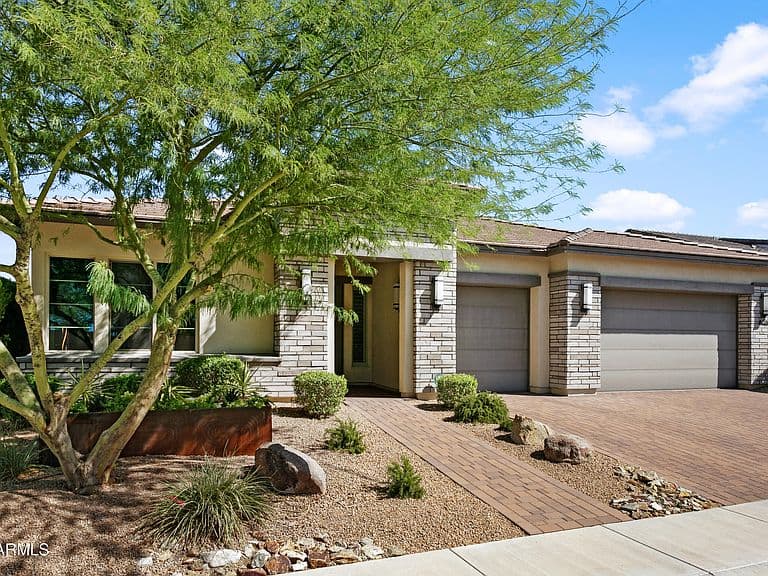 4428 E ROY ROGERS Road photo 3