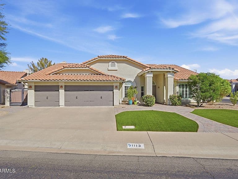 1113 S SCALLOP Drive photo 2
