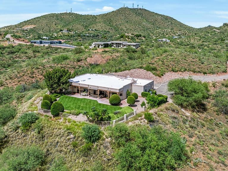 730 E Camino Vista Del Cielo photo 4