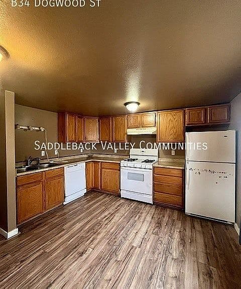 34B Dogwood St photo 2