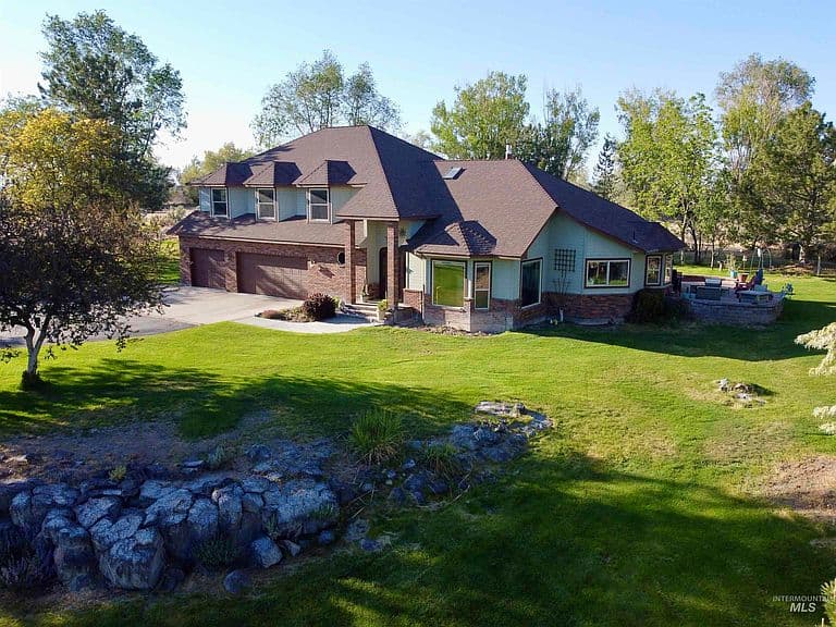 3228 Meadow Ridge Ln photo 1