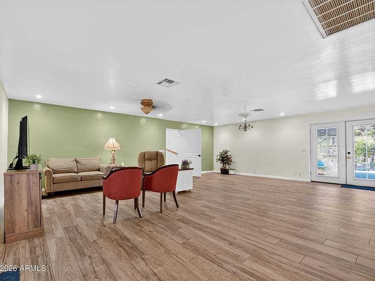 9 SYLVAN Lane photo 5