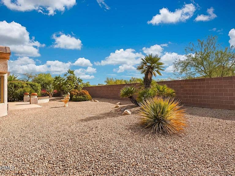 18373 N Shimmer Lane photo 3