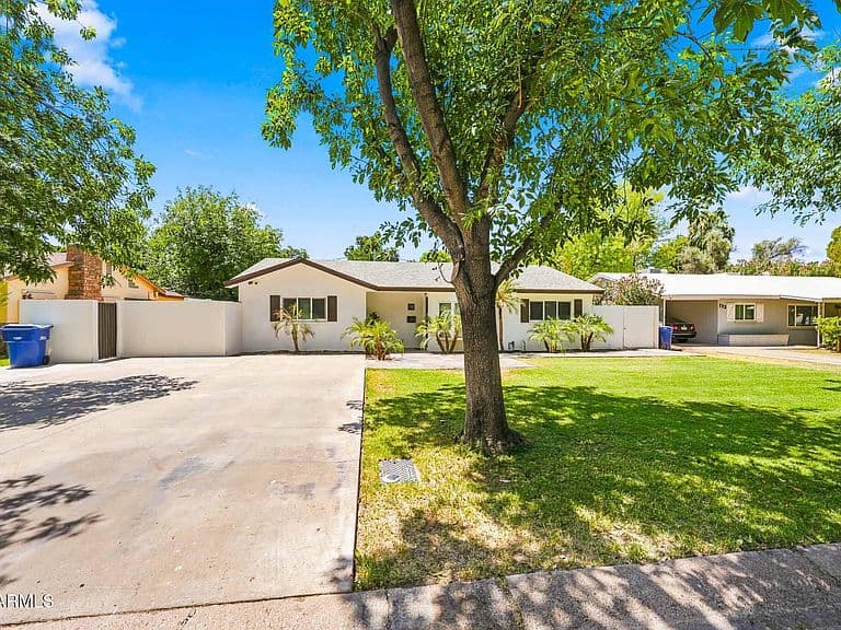 137 E VISTA DEL CERRO Drive photo 2