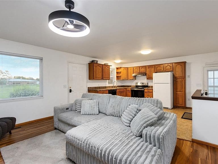 3390 Canyon Dr Unit D16 photo 4