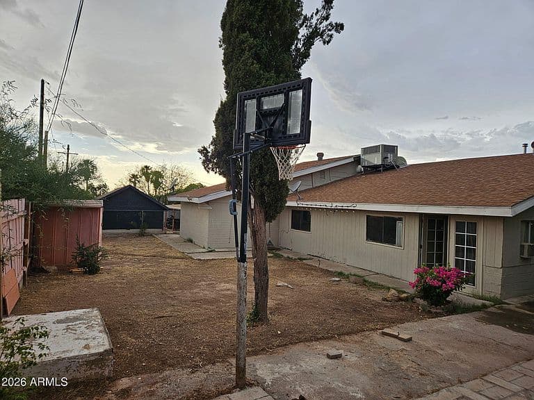 318 W Palo Verde Drive photo 3