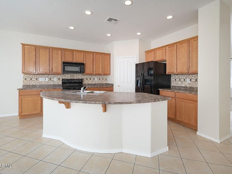17659 W IRONWOOD Street photo 2