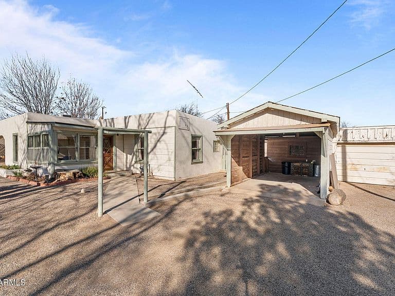 100 SWILLING Avenue photo 4