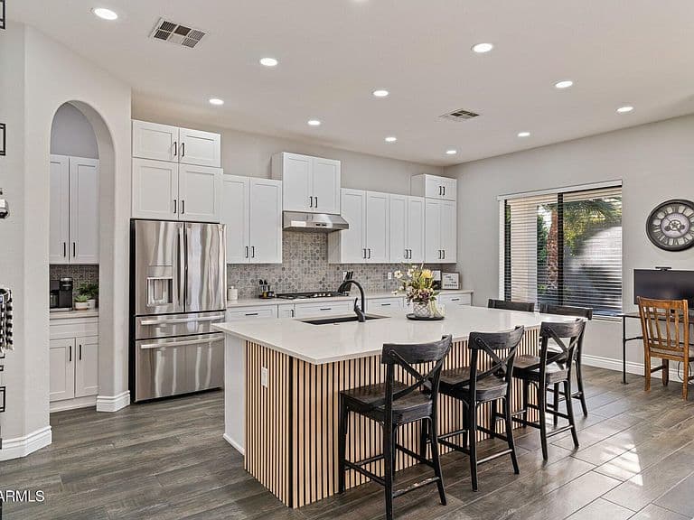 1902 S Los Altos Dr photo 5