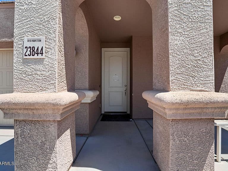 23844 W PARKWAY Drive photo 3