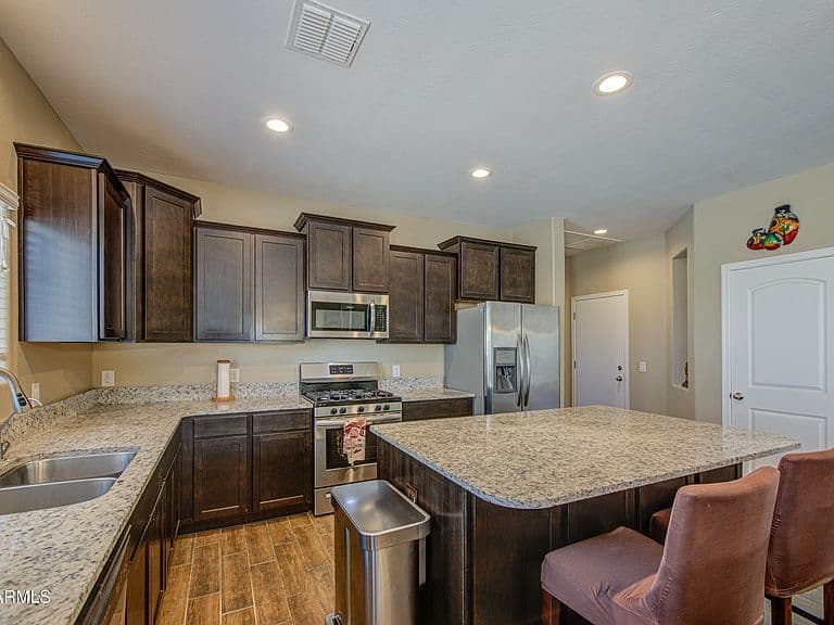 33088 N JAMIE Lane photo 5