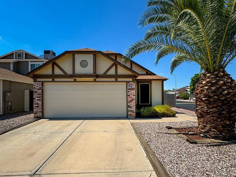 1915 S 39TH Street #81 photo 1