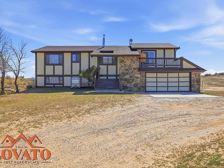 8635 Quartz Cir photo 1