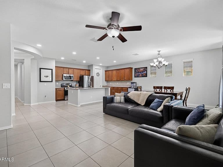 20747 E MOCKINGBIRD Drive photo 1