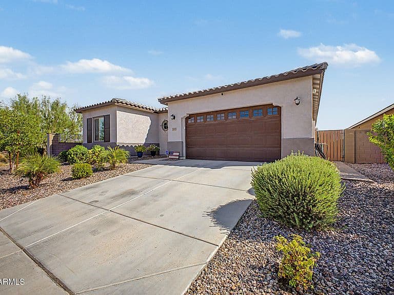 2373 E FANDANGO Drive photo 2