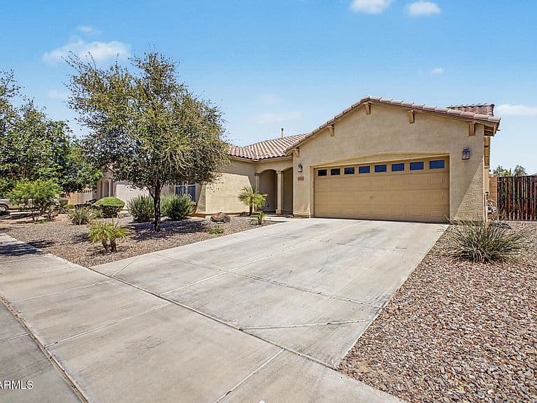 2922 E ELEANA Lane photo 3