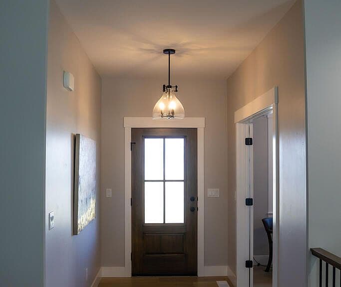 4132 E 206 N photo 2