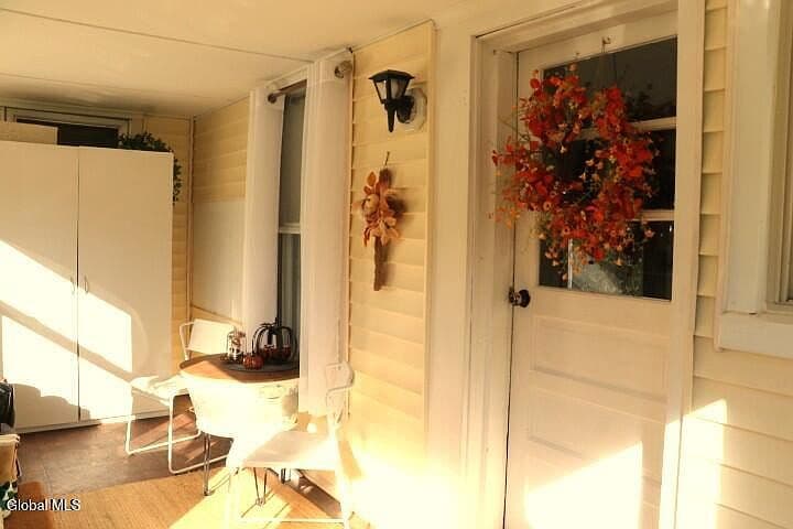 5 Simpson Street photo 2