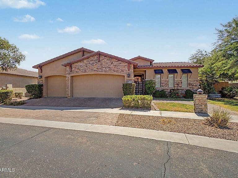 3238 E MOUNTAIN VILLAGE Circle photo 1