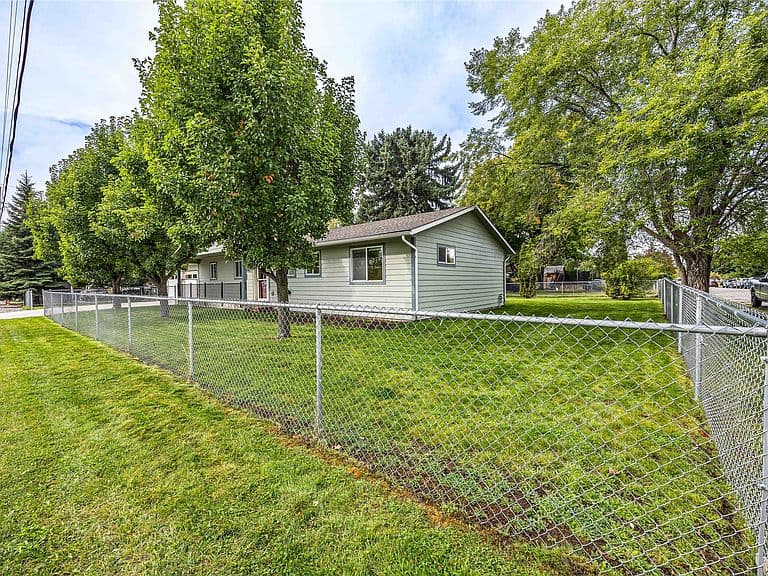 3203 Clark St photo 5