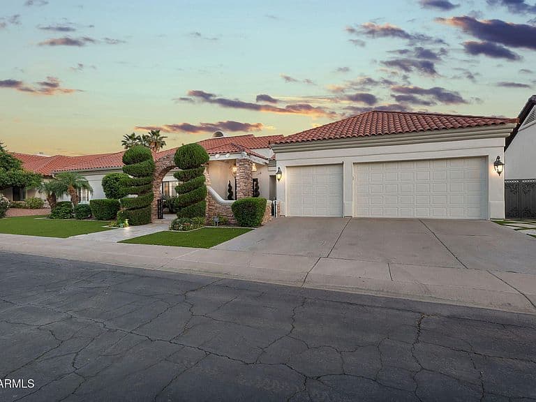 1321 E TREASURE COVE Drive photo 3
