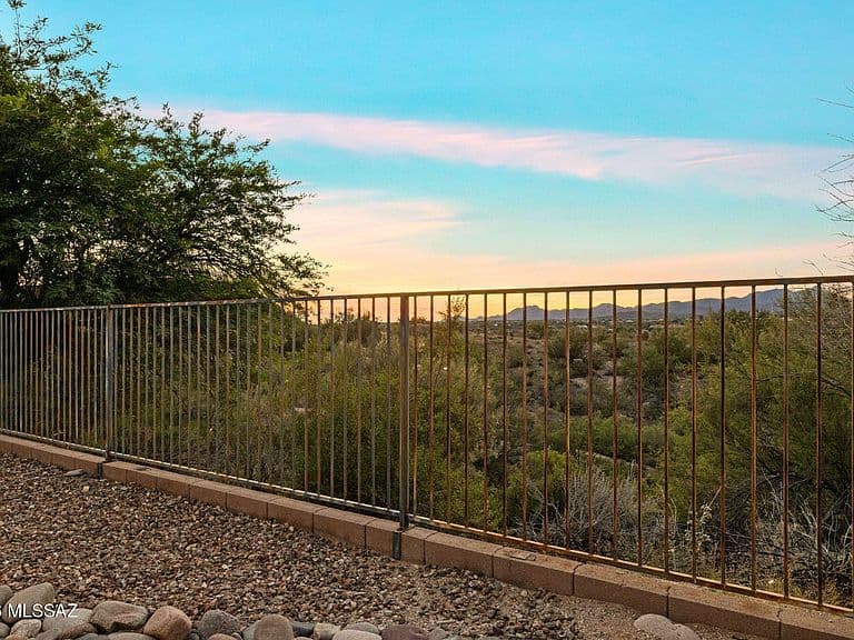 13749 N High Mountain View Pl photo 3