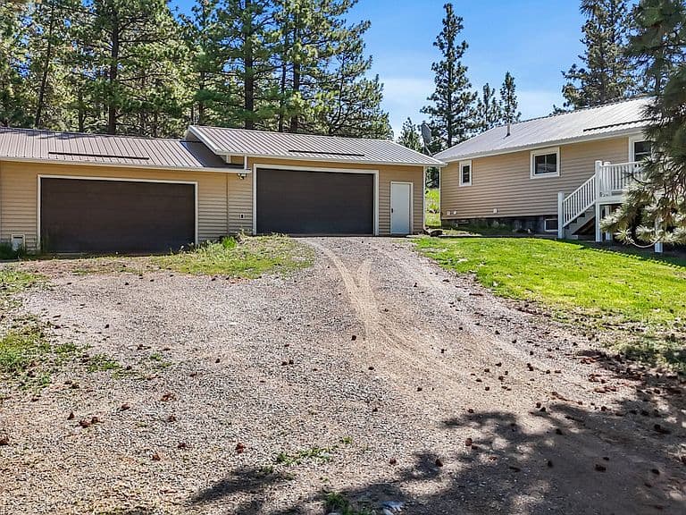 6155 Scott Ln photo 3