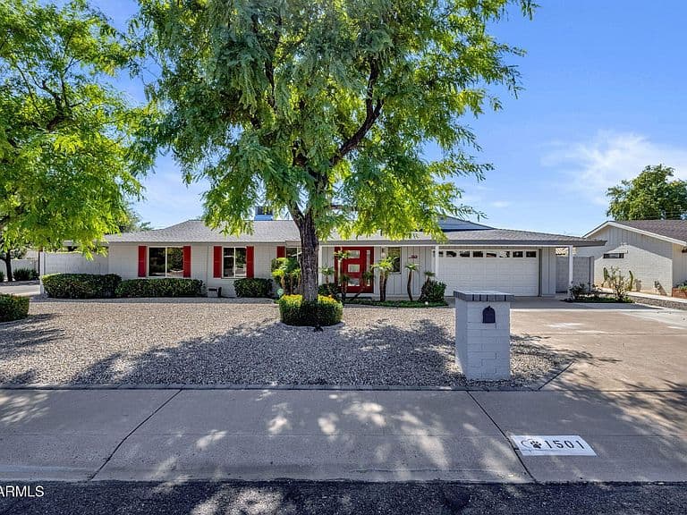 1501 W ORCHID Lane photo 2