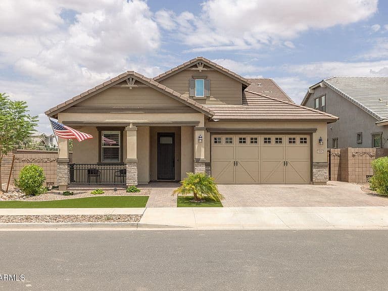 23062 E RAVEN Drive photo 2
