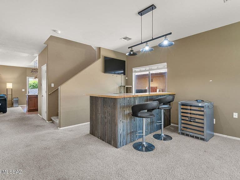 5669 W King Snake Dr photo 1