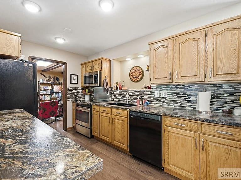 163 N Lloyd Cir photo 4