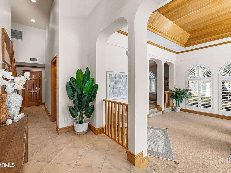 149 N COUNTRY CLUB Drive photo 4