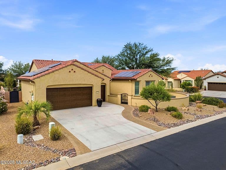631 N Yucca Butte Ln photo 3