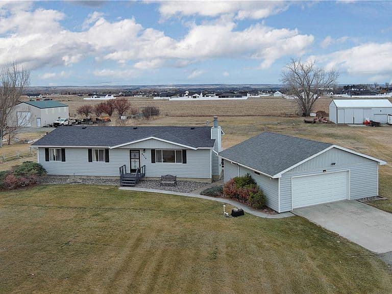 6216 Victoria Ln photo 1