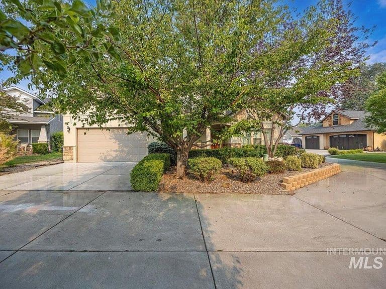 1625 Brookfield Ct photo 3