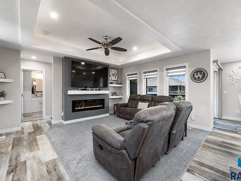 3809 S Home Plate Ave photo 5