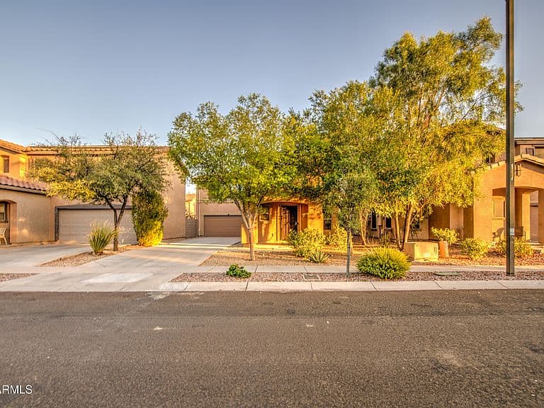 18535 W UDALL Drive photo 5