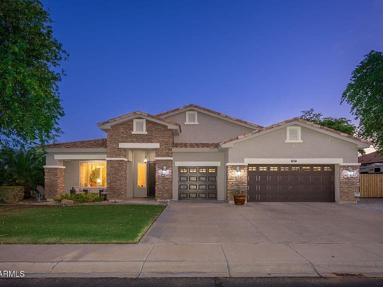 9843 W BAJADA Road photo 1
