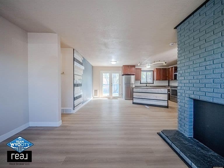 1811 Shumway Ave photo 4