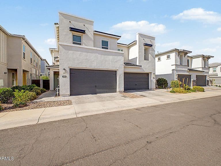 5054 E ANDERSON Drive photo 3
