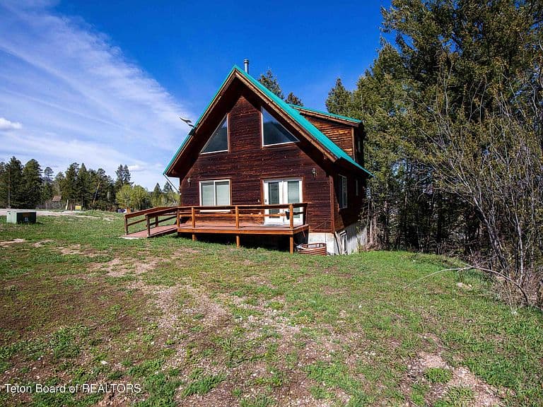 681 Overlook Cir photo 2