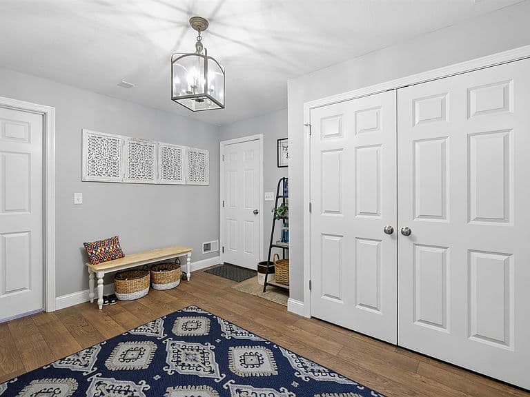 94 Mountain Road photo 4