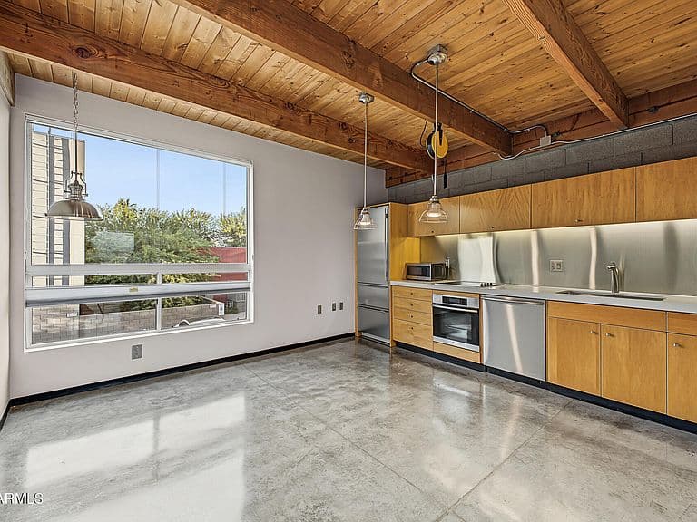 727 E PORTLAND Street #17 photo 3